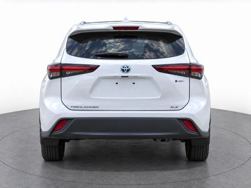 Used 2026 Toyota Highlander XLE AWD/4WD image 14