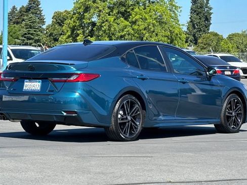 Used 2025 Toyota Camry XSE FWD image 4