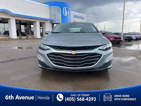 Used 2025 Chevrolet Malibu LT FWD image 8