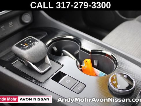 Used 2023 Nissan Rogue SV AWD/4WD image 39