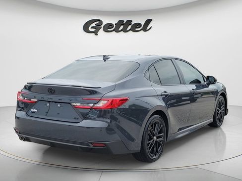 Certified 2025 Toyota Camry SE FWD image 5
