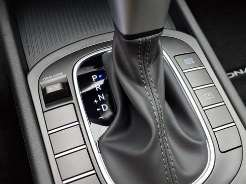 New 2026 Hyundai Kona SE image 11