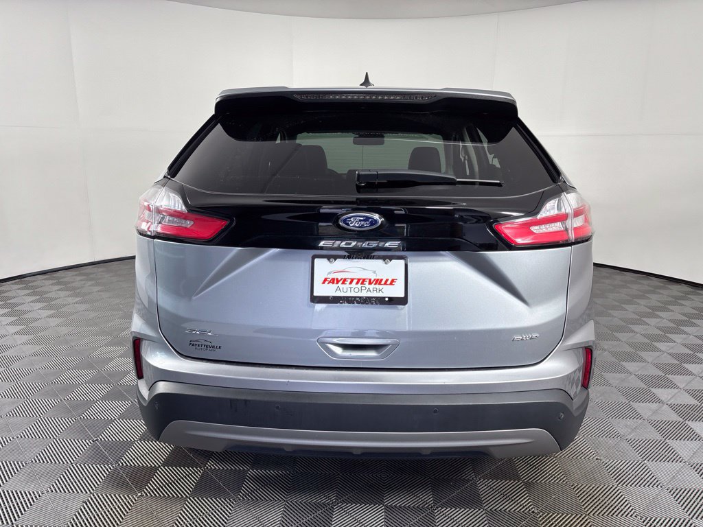 Used 2024 Ford Edge SEL w/ Convenience Package AWD/4WD image 4