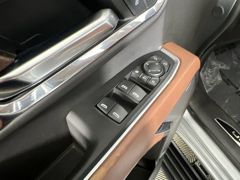 Certified 2025 GMC Sierra 3500 Denali Ultimate AWD/4WD image 24