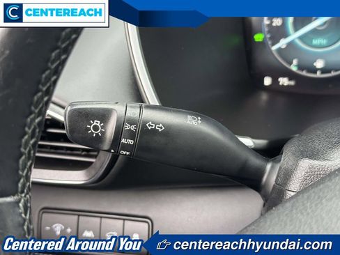 Used 2021 Hyundai Santa Fe Limited image 22