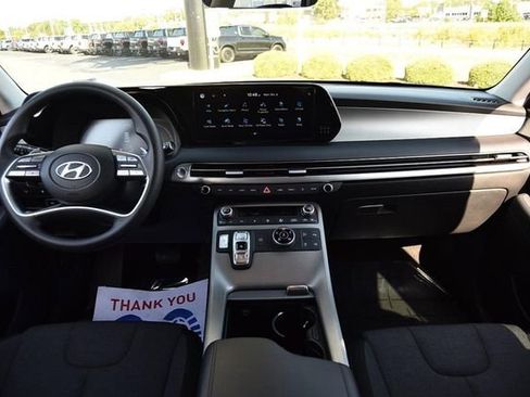 Used 2024 Hyundai Palisade SE image 7