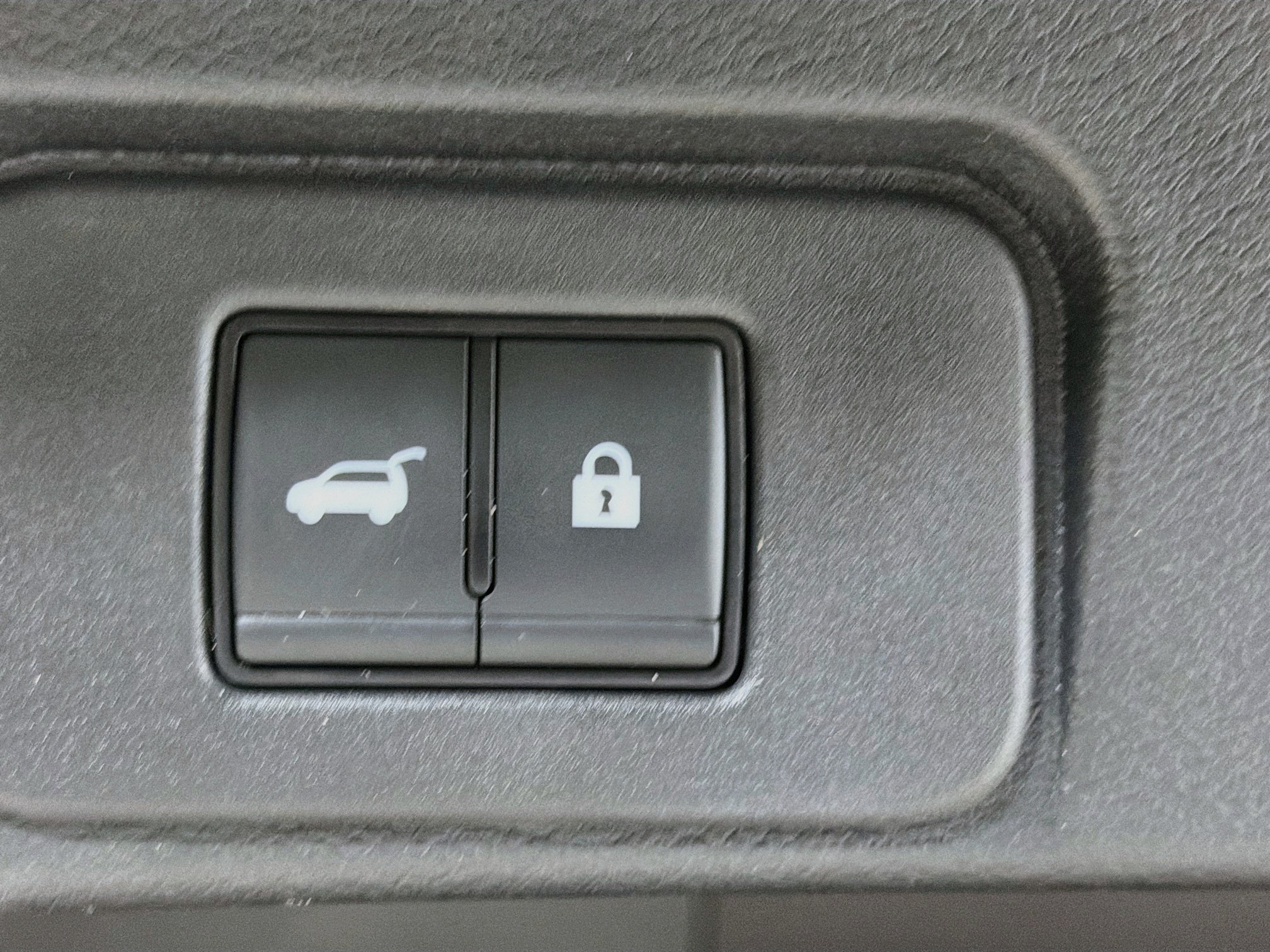 Used 2023 Nissan Rogue SV w/ SV Premium B Package FWD image 12