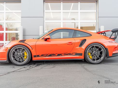 Used 2016 Porsche 911 GT3 RS image 3