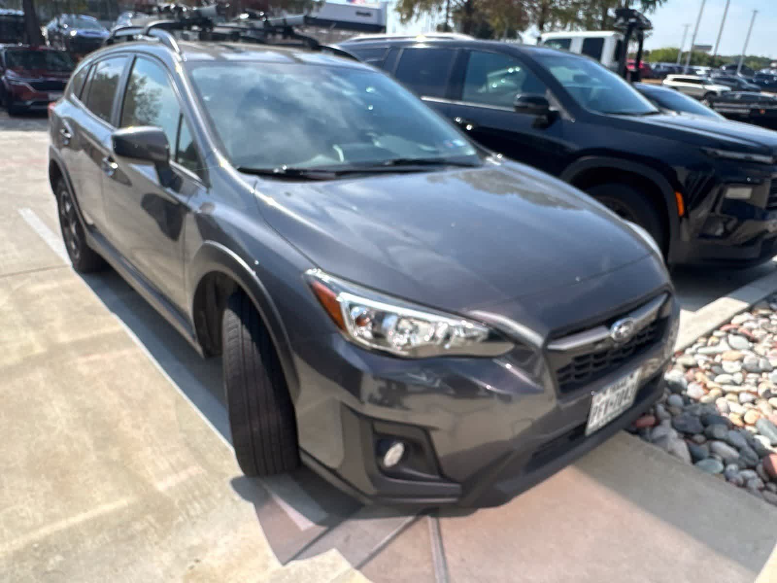 Used 2020 Subaru Crosstrek 2.0i Premium w/ Moonroof Package 2 AWD/4WD image 3