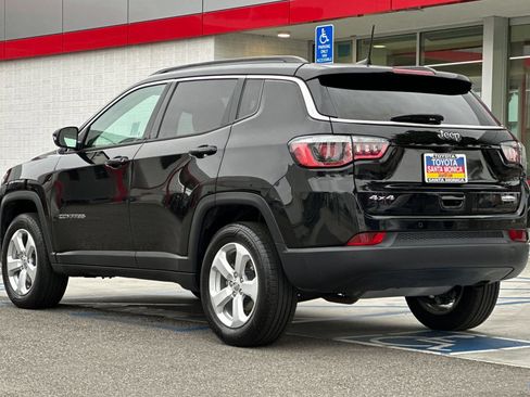 Used 2020 Jeep Compass Latitude w/ Cold Weather Group AWD/4WD image 6