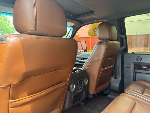 Used 2015 Ford F250 Platinum w/ FX4 Off-Road Package image 29