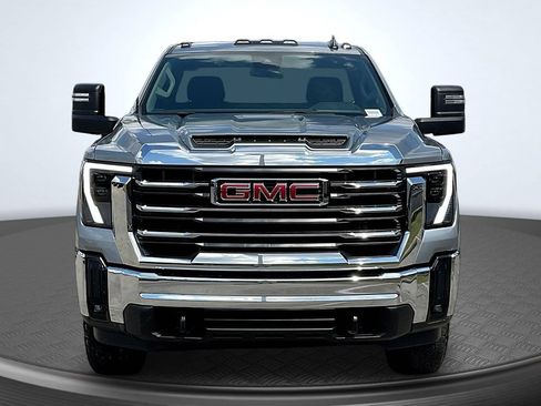 Used 2025 GMC Sierra 2500 SLE AWD/4WD image 2