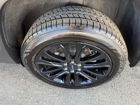 Used 2023 GMC Acadia SLT w/ Elevation Edition FWD image 44