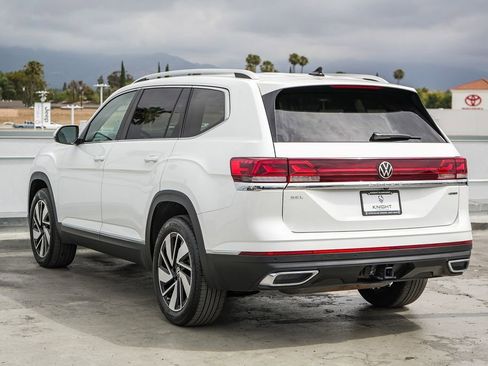 Used 2025 Volkswagen Atlas SEL AWD/4WD image 9