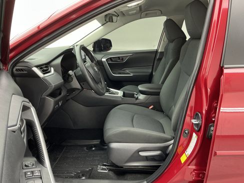 Used 2024 Toyota RAV4 LE image 17