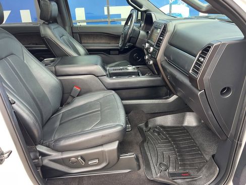 Used 2019 Ford Expedition Limited w/ Equipment Group 301A image 18
