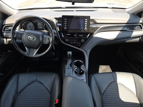 Used 2024 Toyota Camry SE FWD image 13