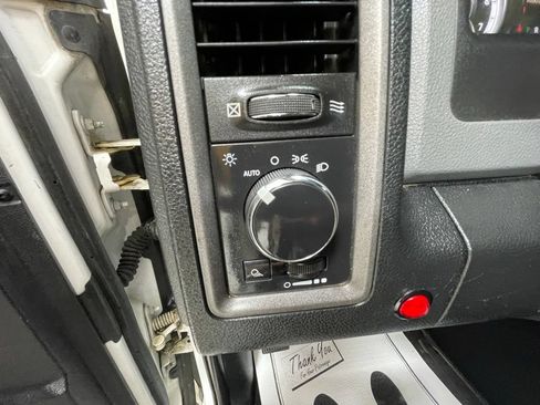 Used 2015 RAM 1500 Tradesman AWD/4WD image 14