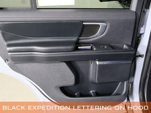 Used 2025 Ford Expedition Platinum w/ Stealth Appearance Package AWD/4WD image 17