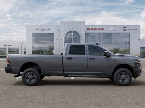 New 2026 RAM 3500 Tradesman AWD/4WD image 21