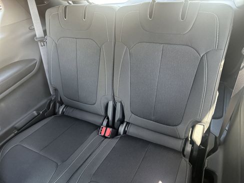 New 2025 Jeep Grand Cherokee L Laredo w/ Luxury Tech Group I image 20