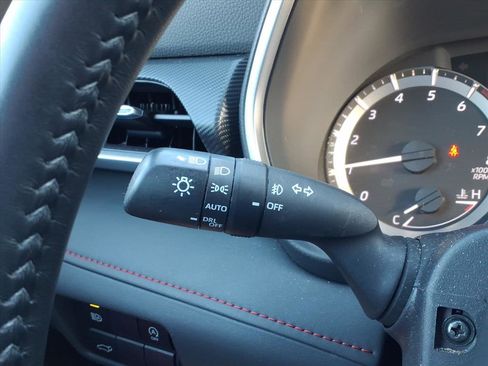 Used 2023 Toyota Highlander XSE image 19