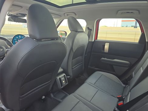 Used 2025 MINI Cooper Countryman S image 13