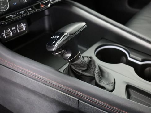 Used 2024 Dodge Durango GT image 6