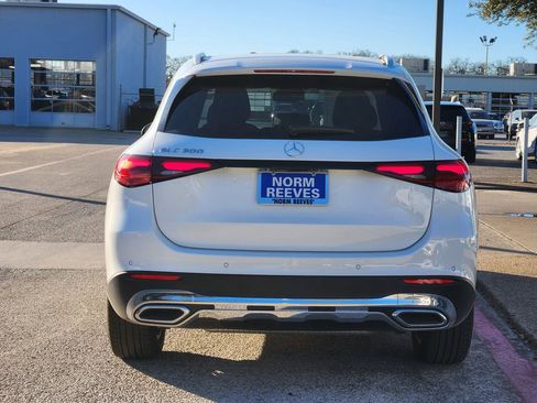 Used 2025 Mercedes-Benz GLC 300 GLC 300 image 6