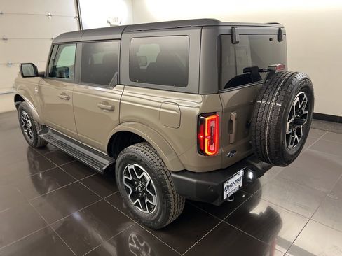 New 2025 Ford Bronco Outer Banks image 4