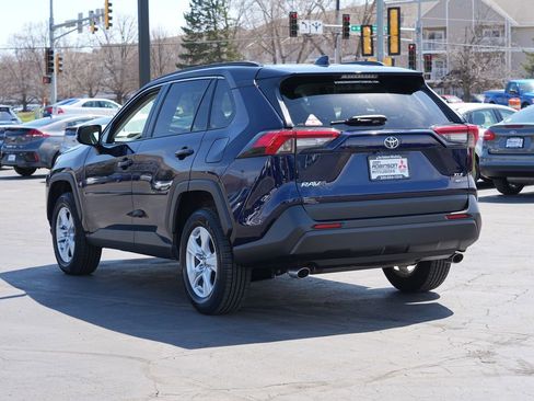 Used 2019 Toyota RAV4 XLE w/ Convenience Package AWD/4WD image 5