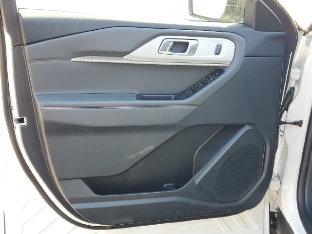 Certified 2026 Ford Explorer Active AWD/4WD image 11