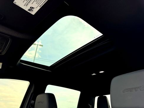 Used 2024 GMC Sierra 1500 AT4 w/ Technology Package image 14