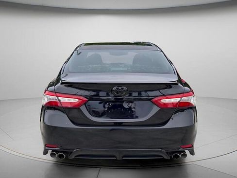 Used 2018 Toyota Camry XSE FWD image 6