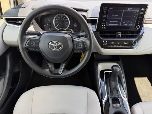 Used 2020 Toyota Corolla LE FWD image 11