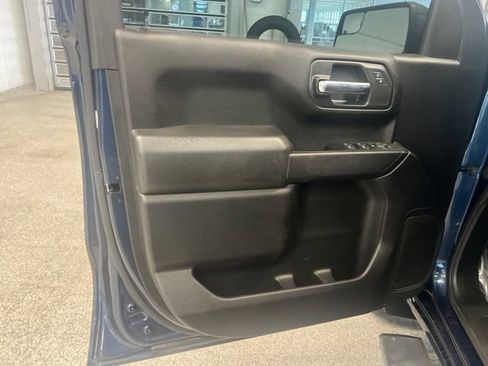Certified 2022 Chevrolet Silverado 1500 Custom AWD/4WD image 24