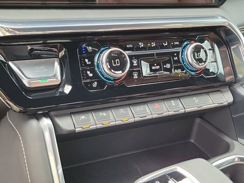 Used 2026 GMC Sierra 1500 Denali Ultimate image 29