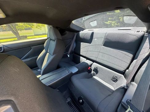 Used 2022 Toyota GR86 w/ ALL Weather Mat Package (TMS) RWD image 12