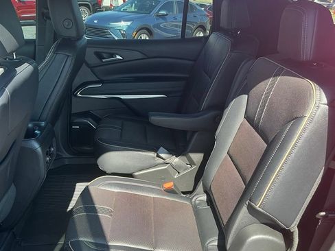 Used 2026 Chevrolet Traverse High Country w/ LPO, Floor Liner Package FWD image 25