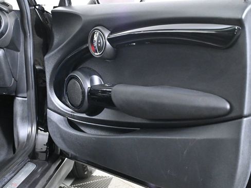 Used 2019 MINI Cooper S image 24