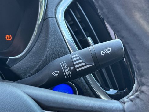 Used 2017 Chevrolet Volt Premier w/ Driver Confidence II Package image 37