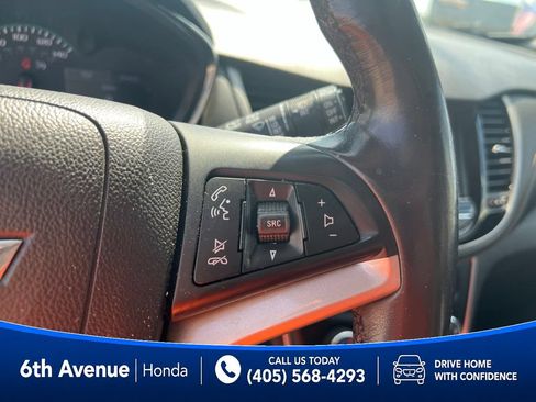 Used 2019 Chevrolet Trax LT w/ LT Convenience Package AWD/4WD image 28