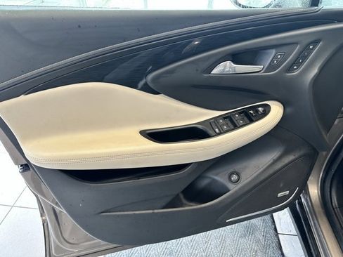 Used 2018 Buick Envision Premium w/ Driver Confidence Package image 9