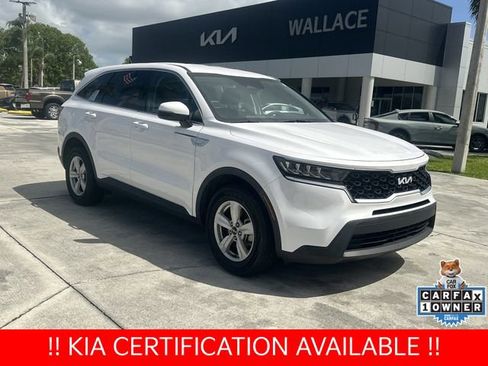 Certified 2023 Kia Sorento LX FWD image 4