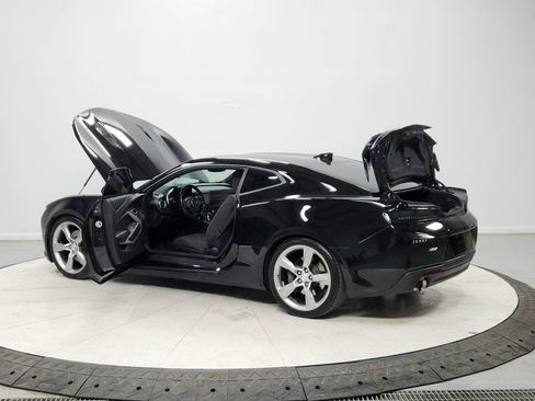 Used 2018 Chevrolet Camaro SS image 13
