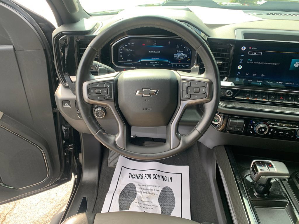 Used 2022 Chevrolet Silverado 1500 ZR2 w/ Technology Package AWD/4WD image 12