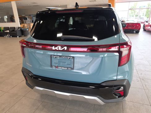 Used 2025 Kia Seltos S FWD image 9