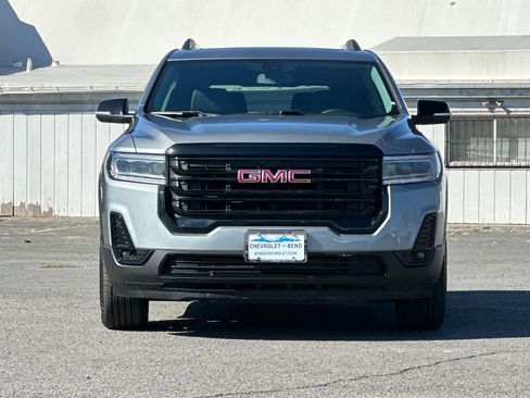 Used 2023 GMC Acadia SLT w/ Elevation Edition image 10