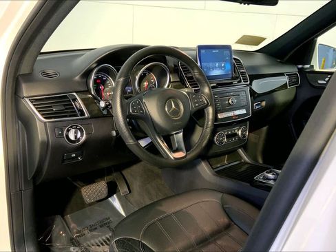 Used 2017 Mercedes-Benz GLE 350 4MATIC image 4