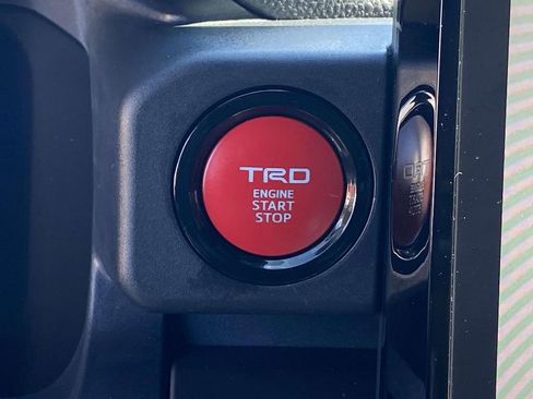 Used 2024 Toyota Tacoma TRD Sport w/ TRD Sport Upgrade Package image 28